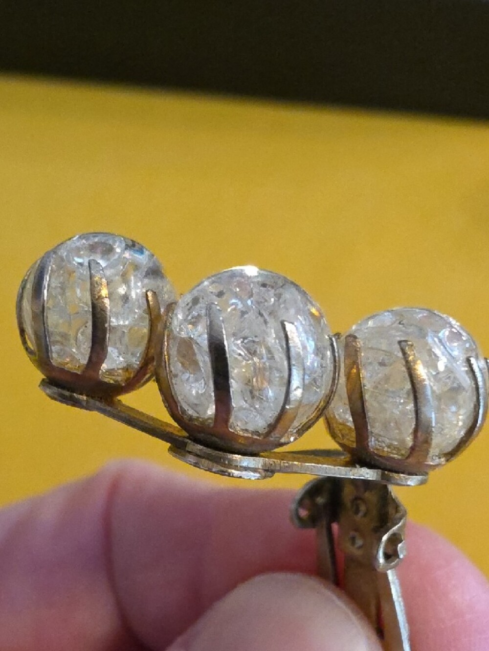 Single Vintage Clip-On Earring w/Clear Stones Arranged in an Architectural Arc
